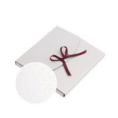 Kleiner weißer Umschlag mit Goldlinien | 155x155x10 mm | Superbox