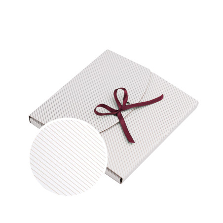 Kleiner weißer Umschlag mit Goldlinien | 155x155x10 mm | Superbox