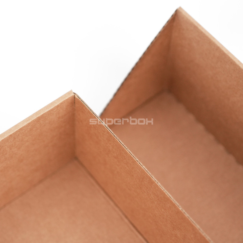 Braune Doppeltür-Geschenkbox mit integriertem Band