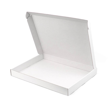 Große weiße Geschenkbox mit niedriger Höhe