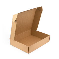 Braune stabile Box zum Verpacken von Decken oder Bettwäsche