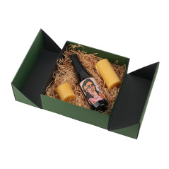 Quadratische grüne Geschenkschachtel mit Doppeltür und integrierten Satinschleifen – Verpackungsbeispiel, 220x220x90 mm