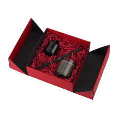 Quadratische rote Geschenkschachtel mit Doppeltür und integrierten Satinschleifen – Verpackungsbeispiel, 220x220x90 mm
