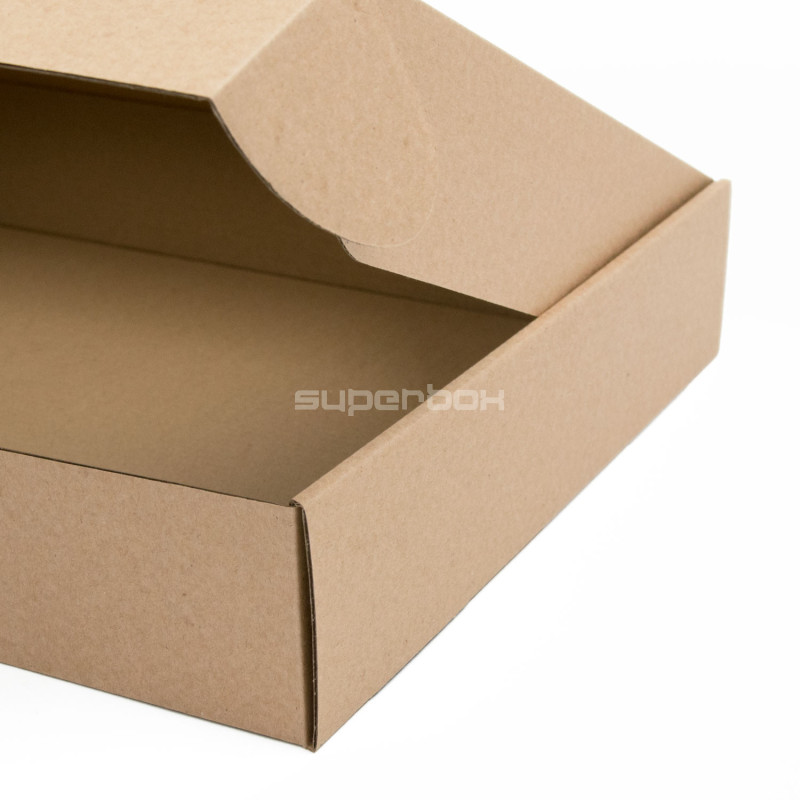 Große flache Geschenkbox mit Klarsichtfenster