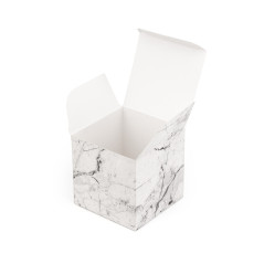 Small cube box with marble design, 73x73x73 mm