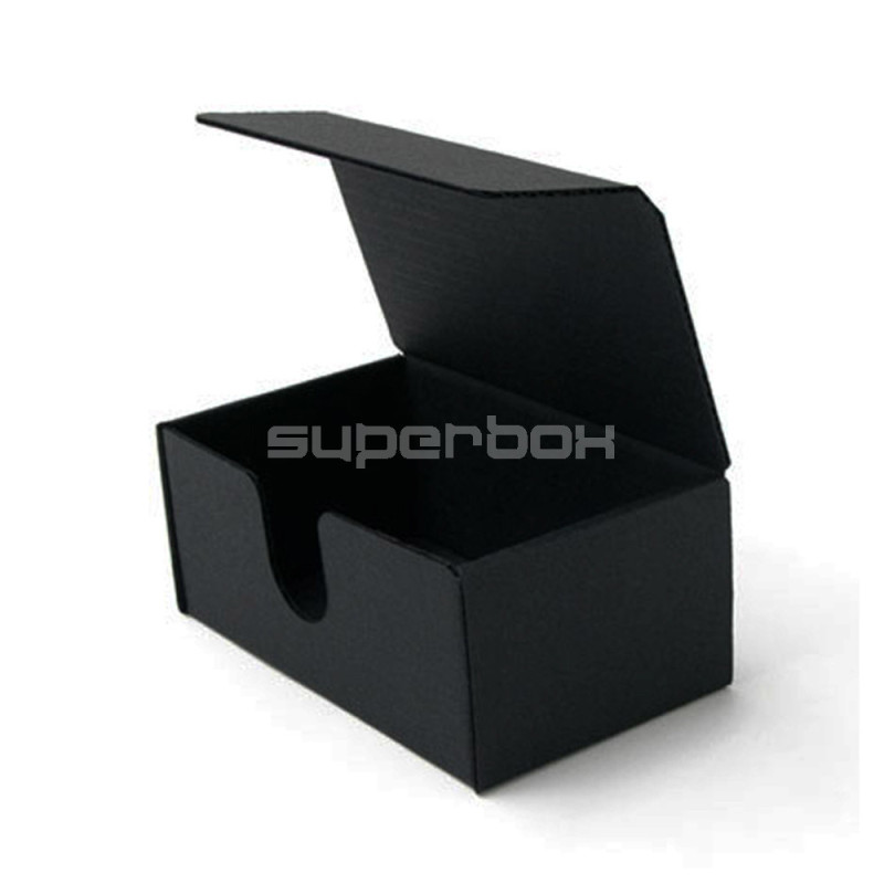 Schwarze Geschenkbox in Visitenkartengröße