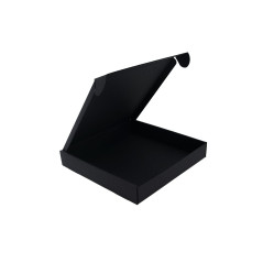 Schwarze matte flache quadratische Geschenkbox ohne klares Fenster