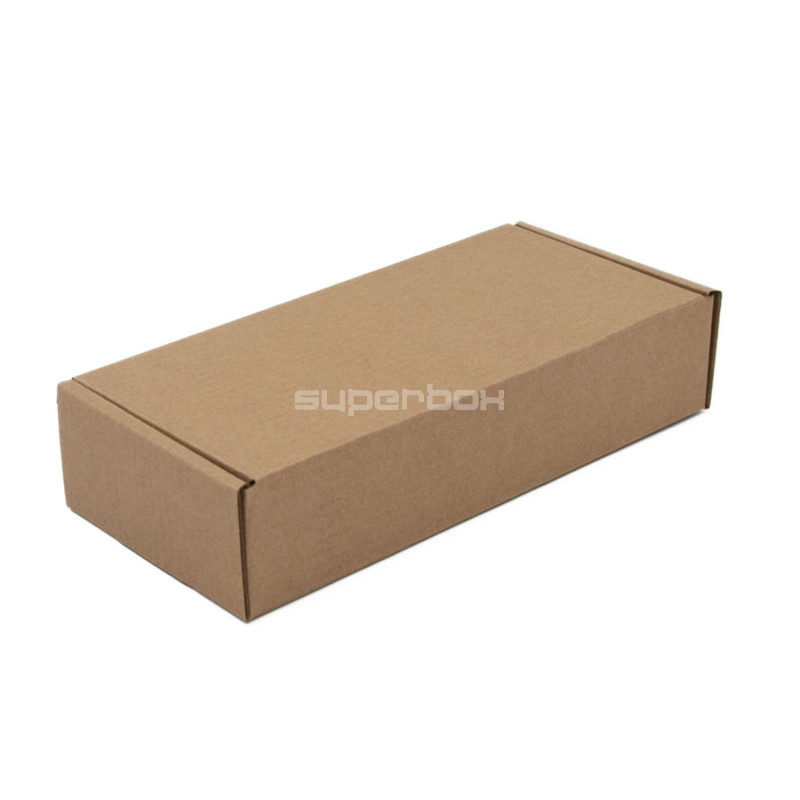 Kleine längliche braune Box