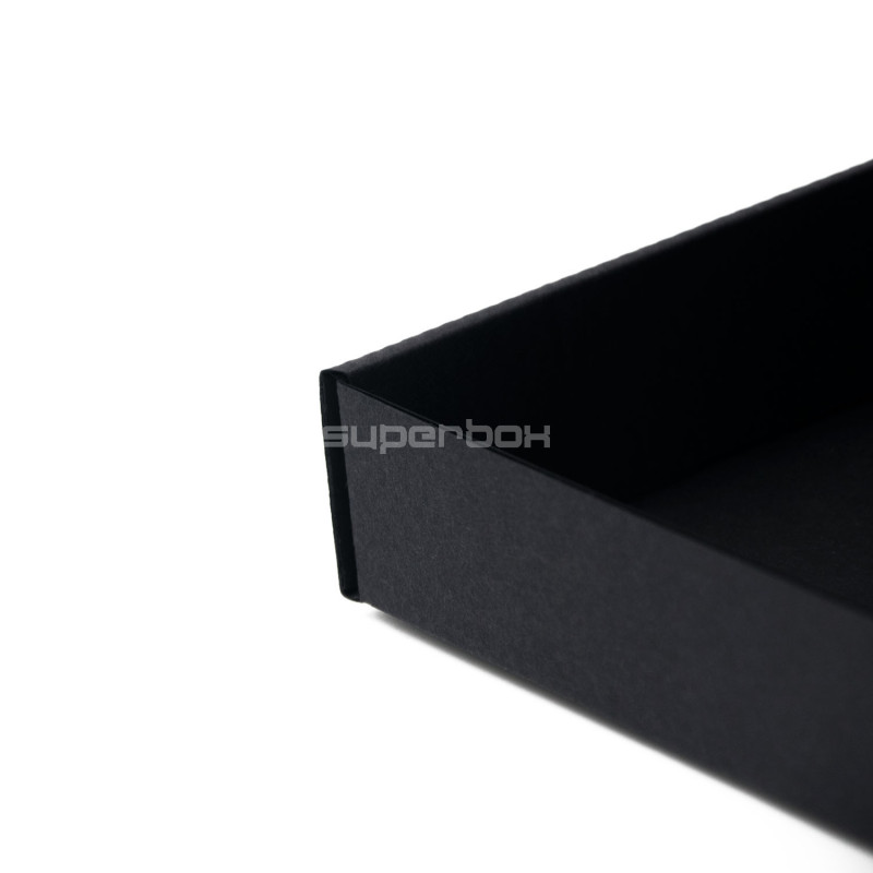 Kleine matt-schwarze Geschenkbox, 3 cm hoch