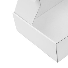 Balta A4 formato dėžutė su vieta logotipui