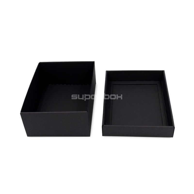 Schwarze rechteckige Geschenkbox mit Deckel