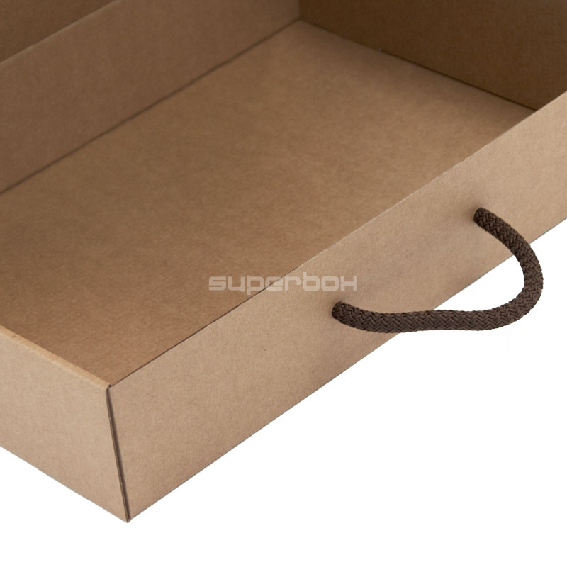 Brauner Standardkoffer mit braunem Textilgriff
