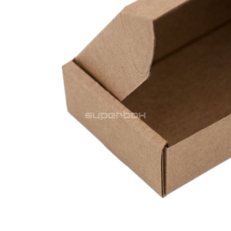 Kleine braune Box zum Verpacken kleiner Artikel