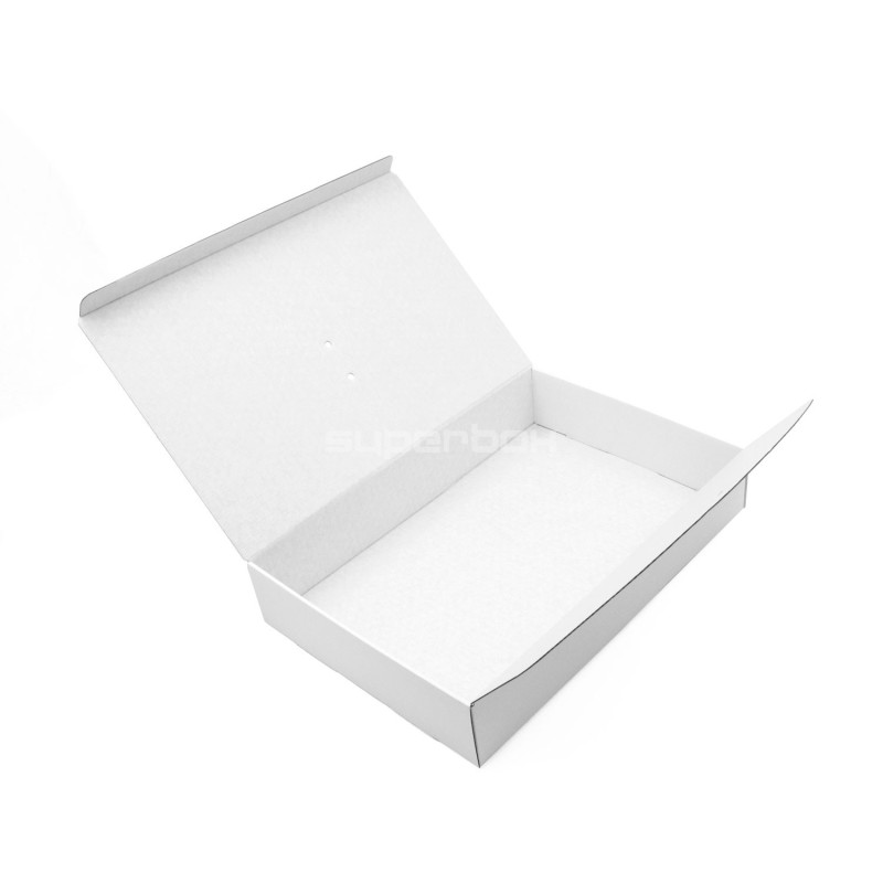 Große weiße Box mit Schleifenverschluss