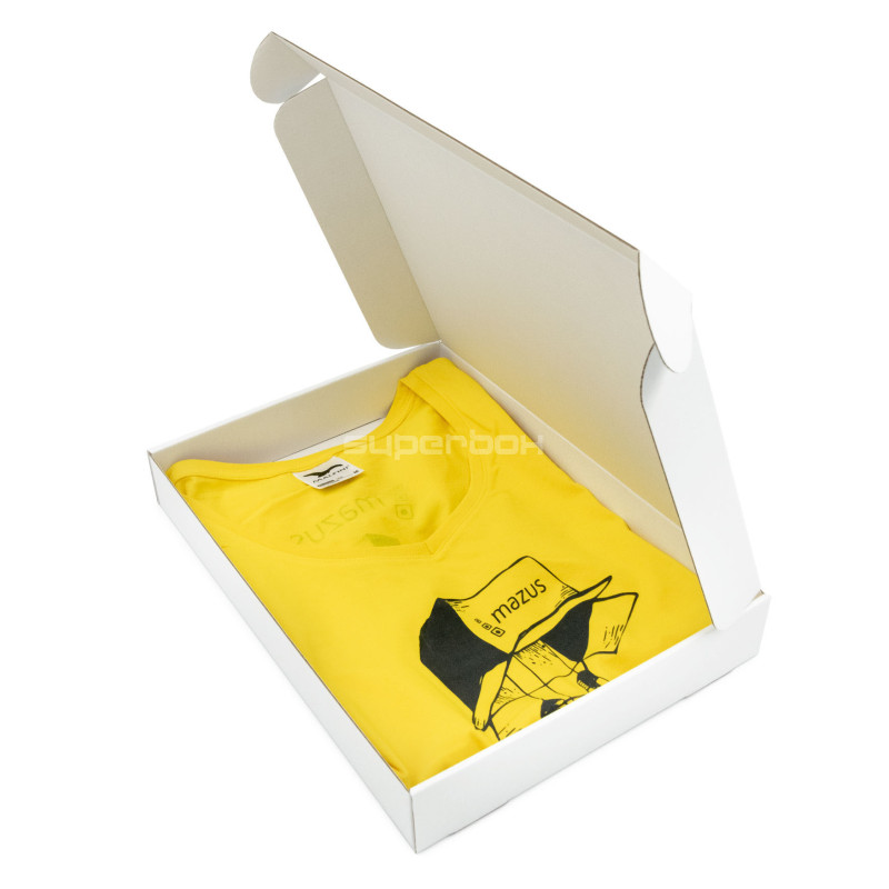 Weiße dekorative Geschenkbox für Kalender oder Fotoalbum ohne Fenster