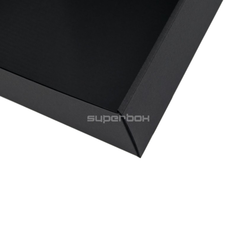 Schwarze quadratische Box mit Fenster, 9 cm hoch