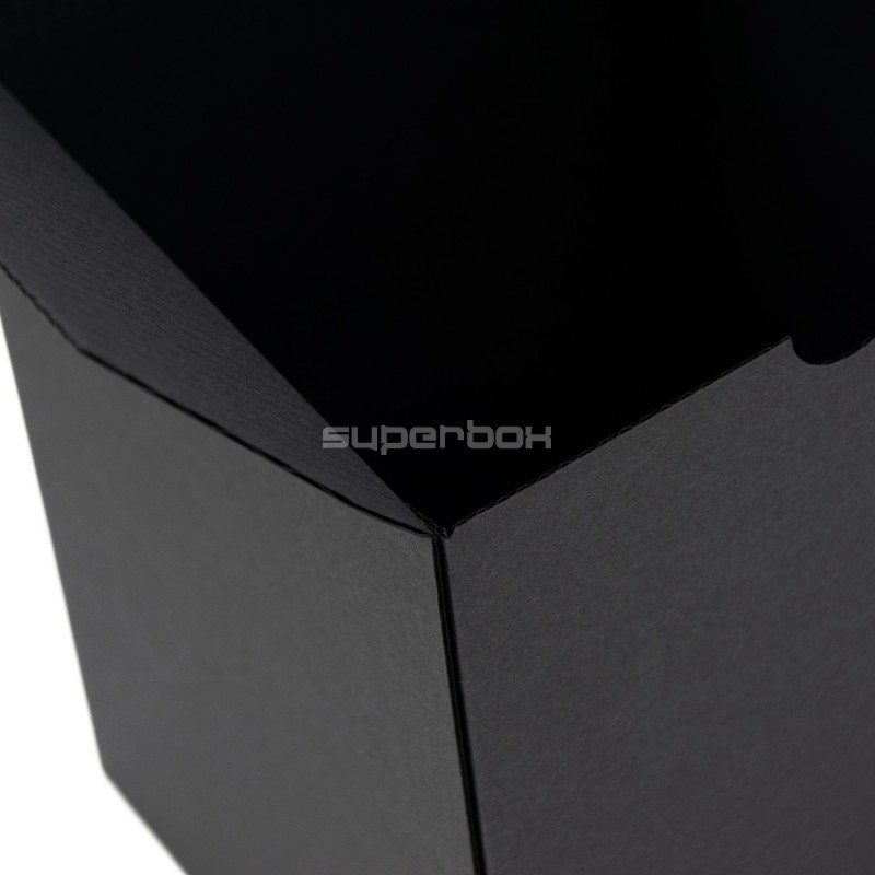 Schwarze längliche Box zum Verpacken von Raumduft