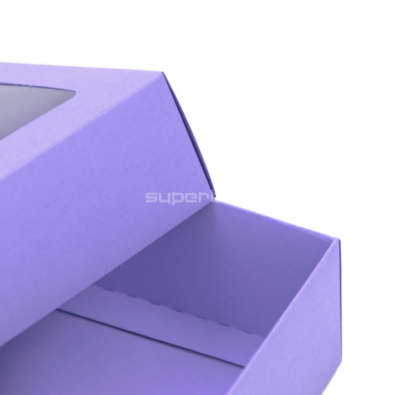 Fliederfarbene zweiteilige Karton-Geschenkbox mit Fenster