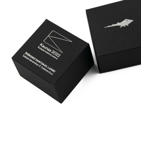 Prägung auf Kartonverpackungen, 1 Farbe (Gold, Silber)