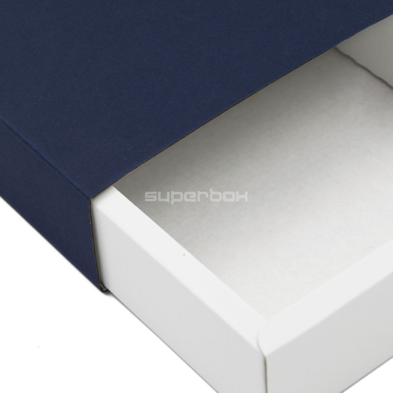 Ziehbox mit blauer Hülse und weißem Boden