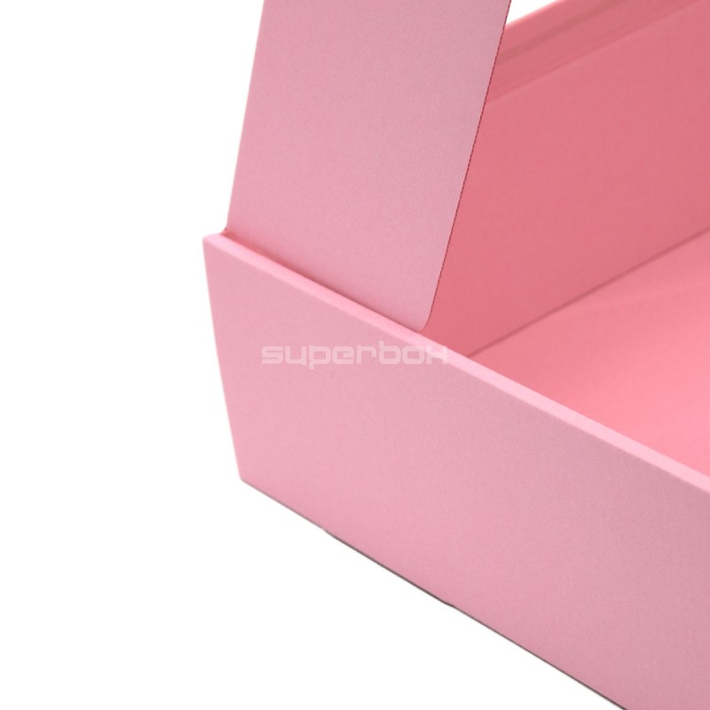 Große rosa Geschenkbox mit klarem PVC-Fenster