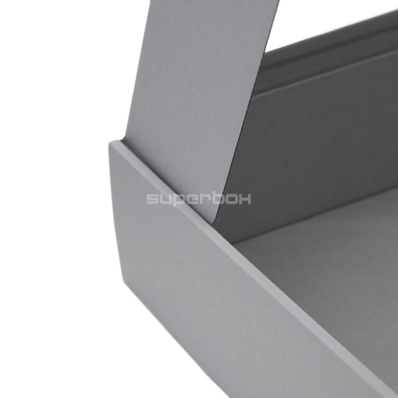 Graue Geschenkbox mit klarem Fenster für 3 Flaschen