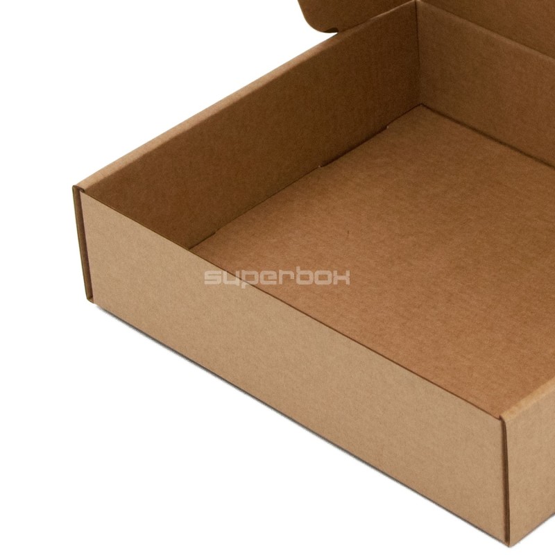 Kleine Geschenkbox in Naturbraun
