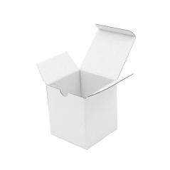 Sehr schöne weiße Box zum Verpacken von Keramik