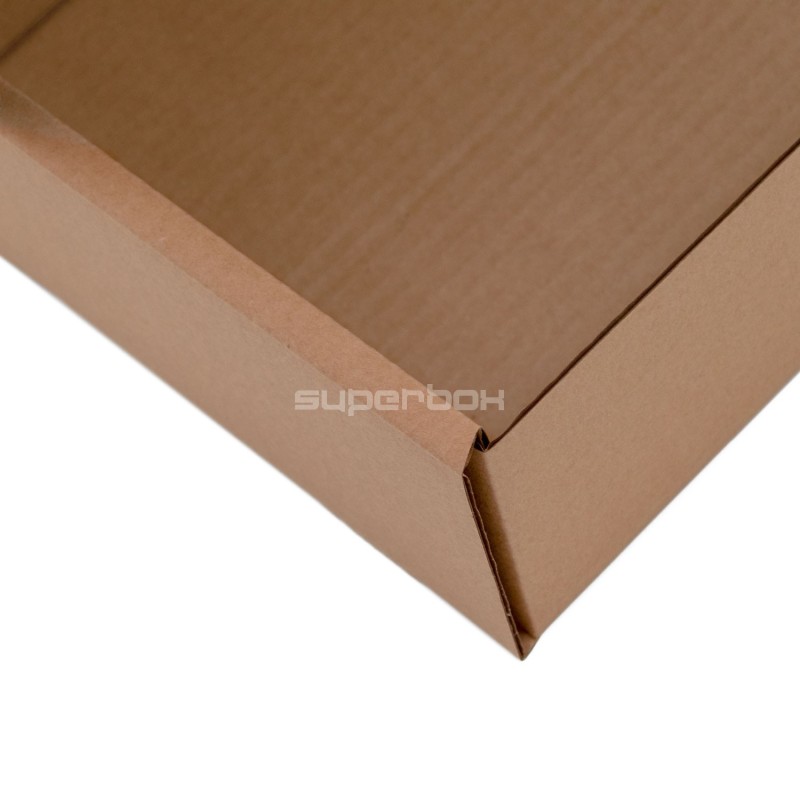 Schnellschließende Versandbox aus 3 mm Wellpappe