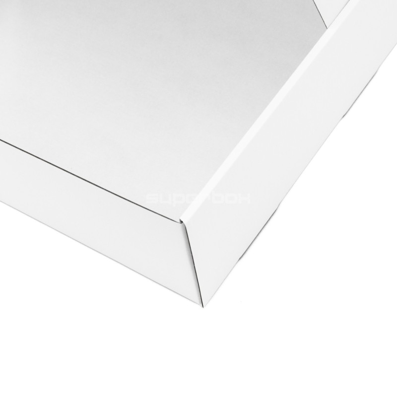 Weiße Geschenkbox ohne Fenster, 9 cm hoch