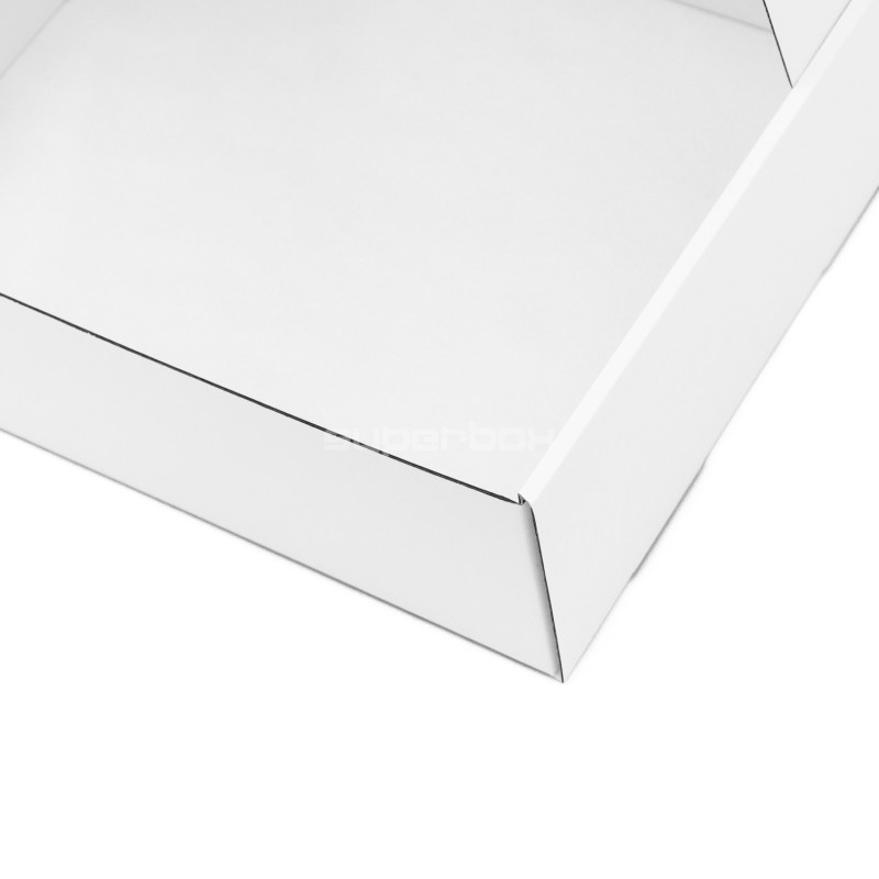 Weiße Box mit Fenster, 9 cm hoch