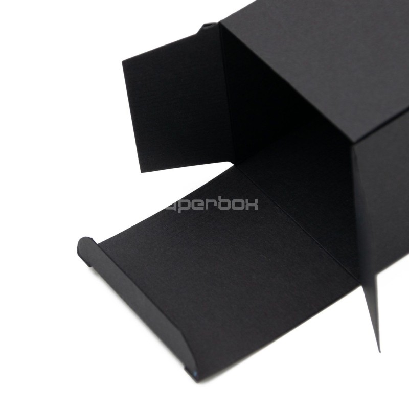 Hohe schwarze schmale Box für Raumduft