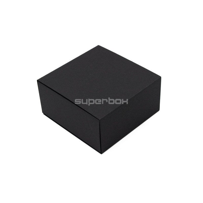 Schwarze Box mit Einschub für ein Glas