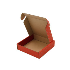 Rote niedrige quadratische Mini-Box mit Herzen