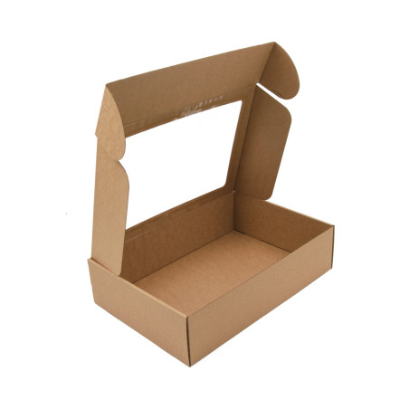Naturbraune Box mit PVC-Fenster