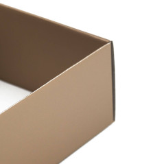 Goldene kleine Geschenkbox für Kosmetik | 220x220x90 mm