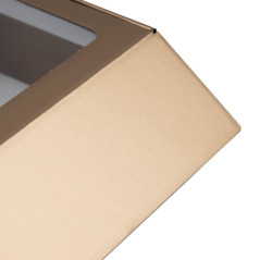 Gedämpfte goldene Geschenkbox mit klarem Fenster | 220x220x90 mm