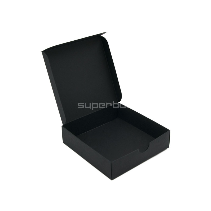 Kleine quadratische Geschenkbox aus schwarzem dekorativem Karton