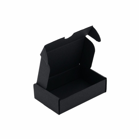 Kleine schwarze Box zum Verpacken kleiner Artikel