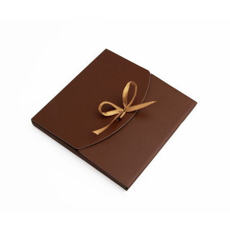 Kleiner dunkelbrauner Umschlag | 155x155x10 mm | Superbox