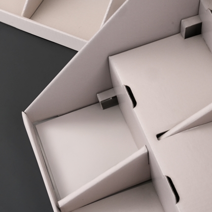 Theken-Displays aus Wellpappe für Einzelhandelsstandorte