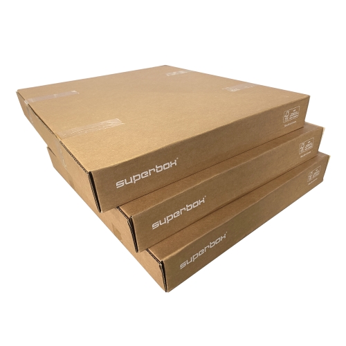 SUPERBOX verpackt Sendungen in recycelbare Kartons aus verantwortungsvoll bewirtschafteten Wäldern – eine nachhaltige, sichere und umweltfreundliche Alternative zu Plastik.